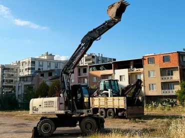 Balçova Kiralık Lastikli Ekskavatör